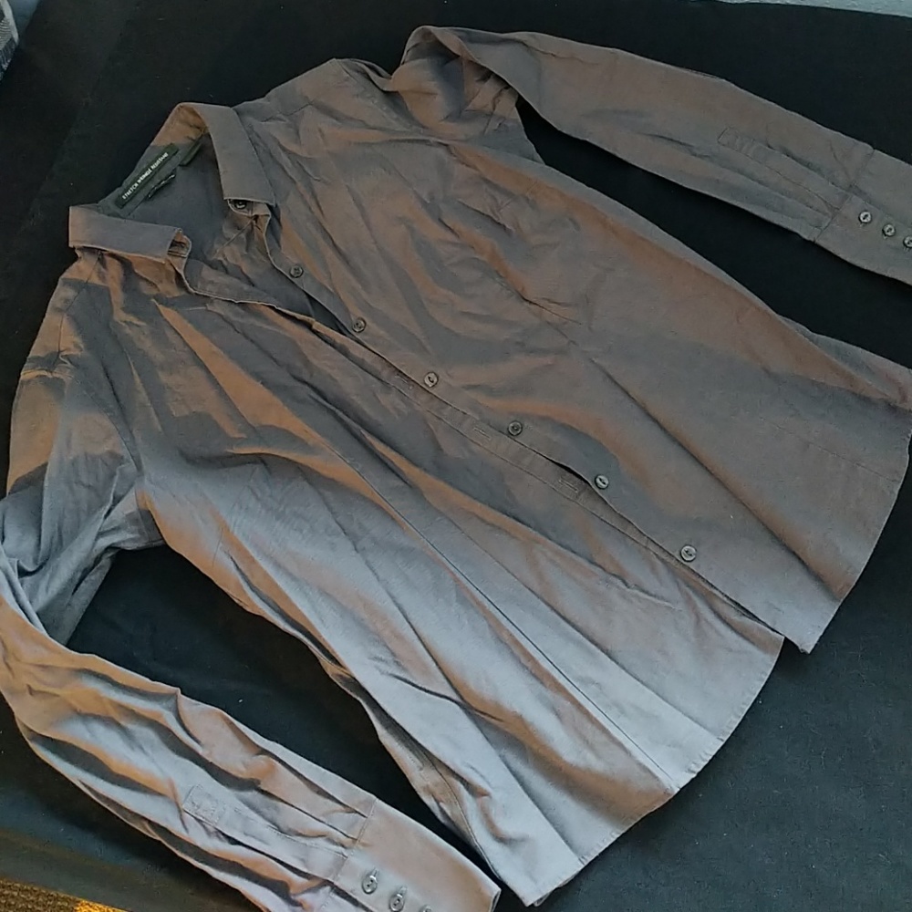 Women's Eddie Bauer wrinkle-resistant shirt